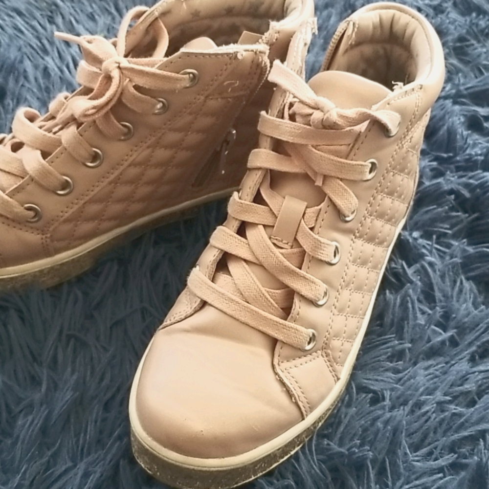 Kids Pink shoes